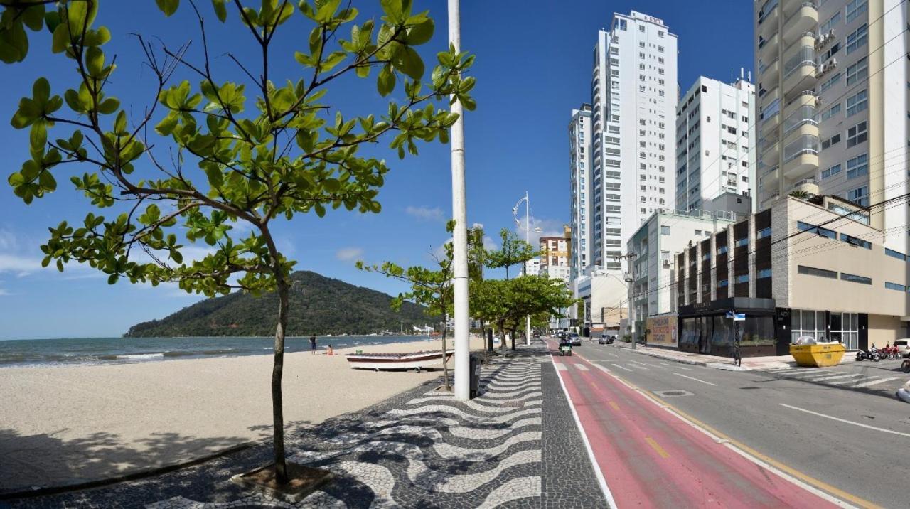 Frente Mar Pe Na Areia, Na Av Atlantica Apartment Balneario Camboriu Exterior photo